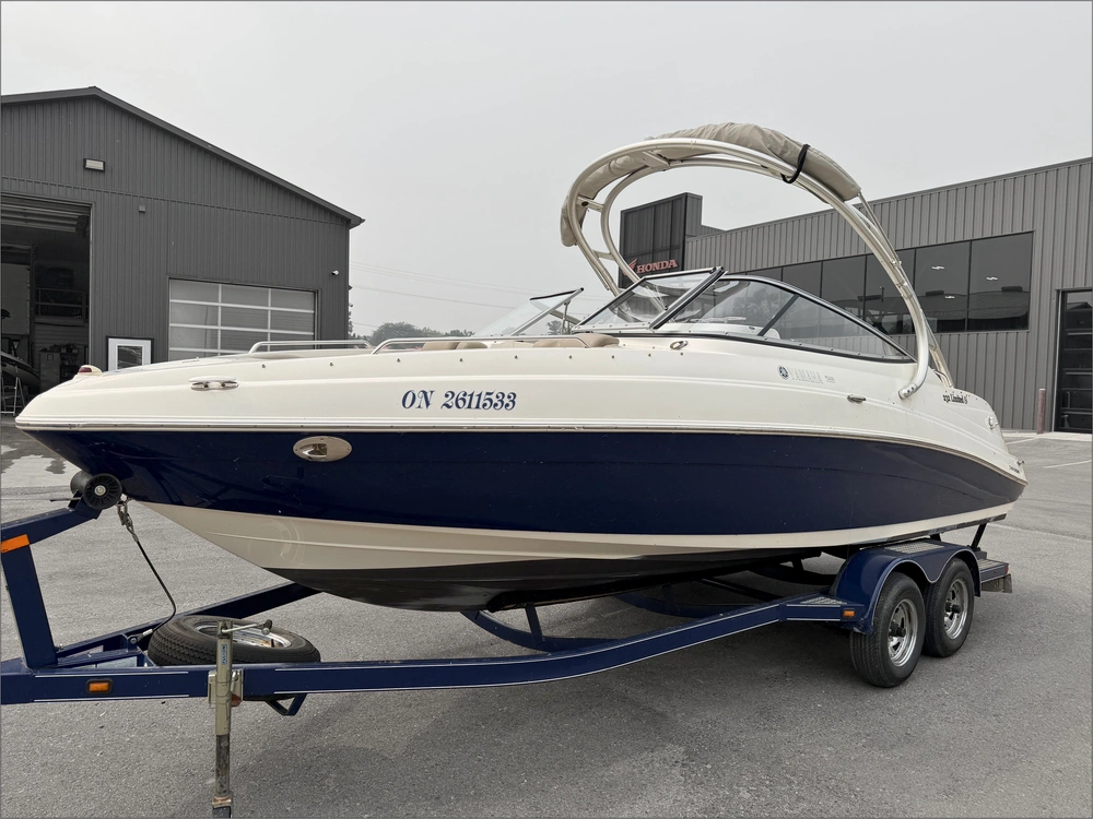 2009 Yamaha 232 Limited S alt