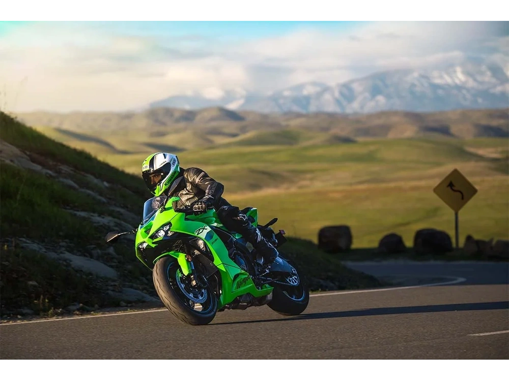 2026 Kawasaki Ninja Zx-6r Lime Green alt