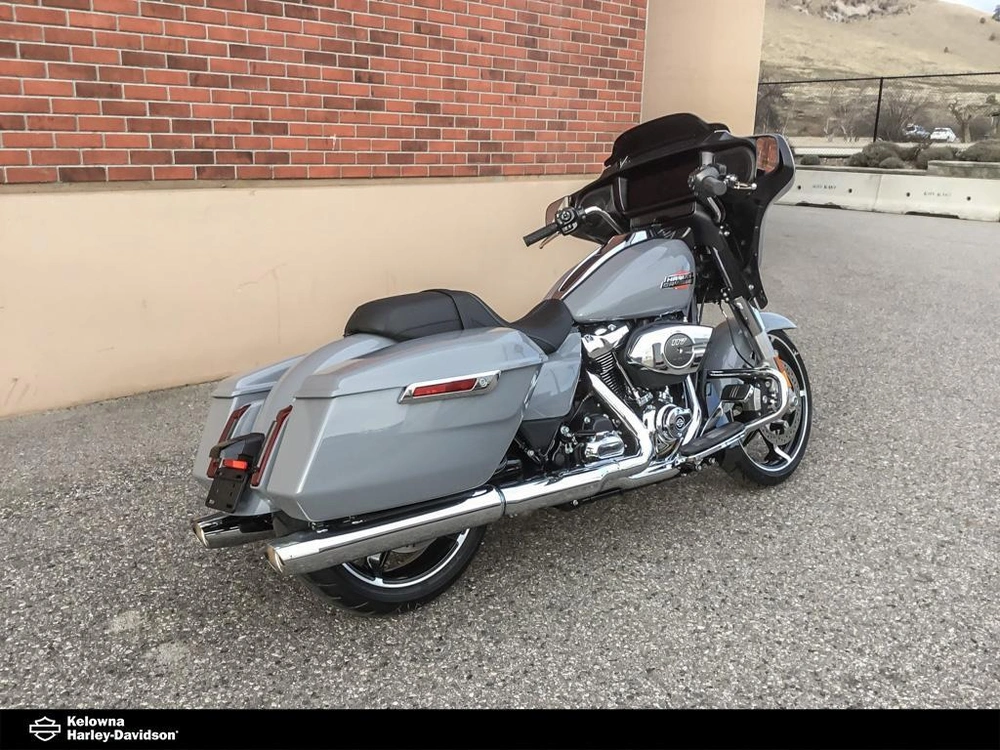 2026 Harley-davidson Flhx - Street Glide® alt
