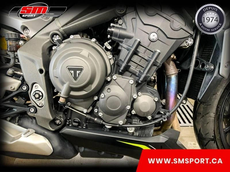 Triumph Street Triple 2022 alt