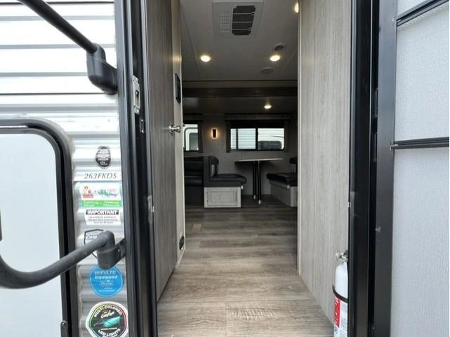 Coachmen Catalina Legacy 263fkdsle 2023 alt