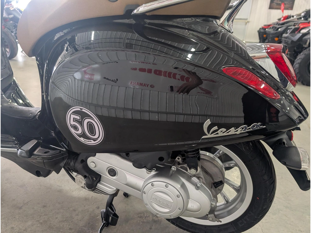 Vespa Primavera 50 2021 alt