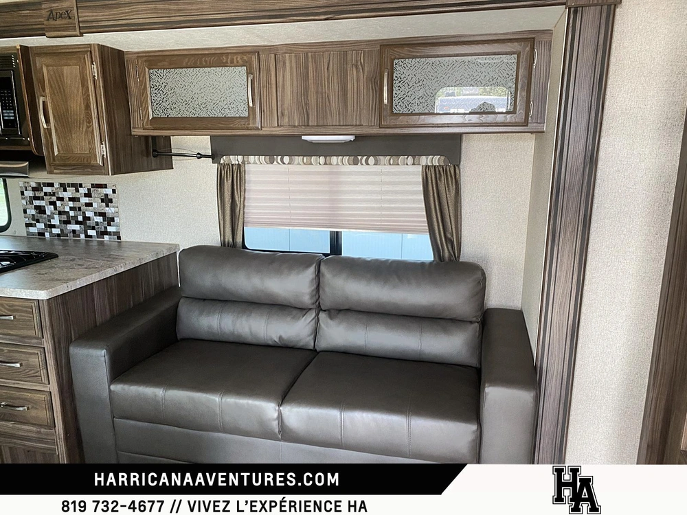 Coachmen Apex 300bhs 2018 alt