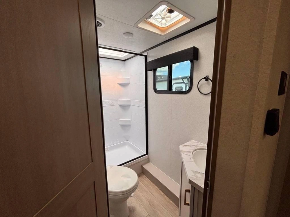 Jayco Jay Feather 21mbh 2027 alt