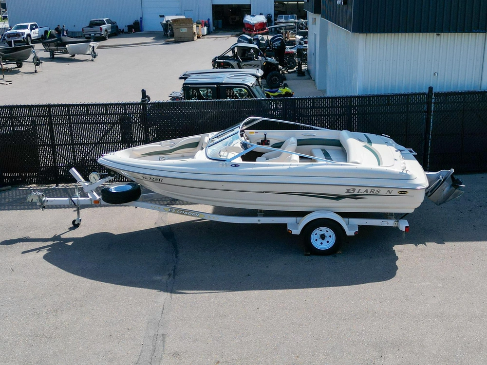 2002 Larson Sei 190 alt