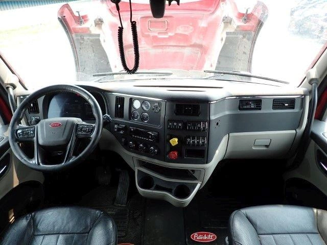 Peterbilt 579 2024
