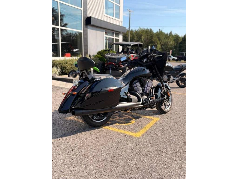Victory Motorcycles Crosscontr 2014 alt