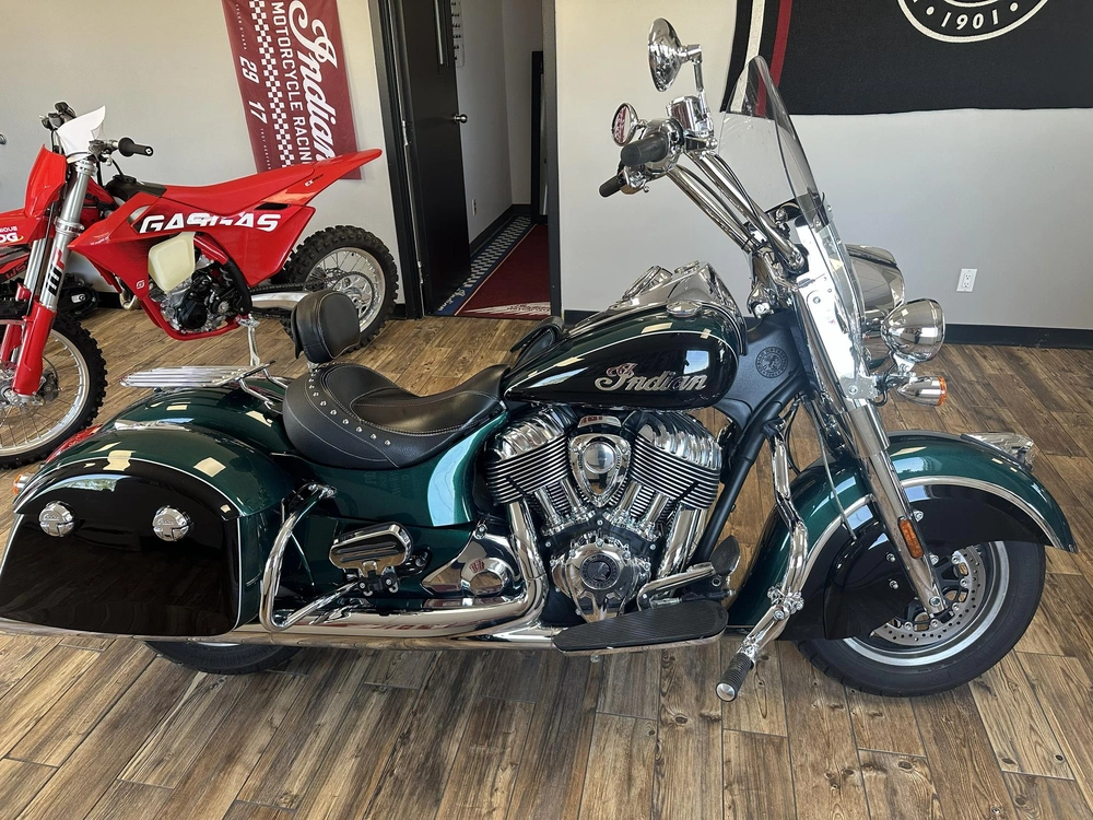 Indian Motorcycle Springfield 2019 alt