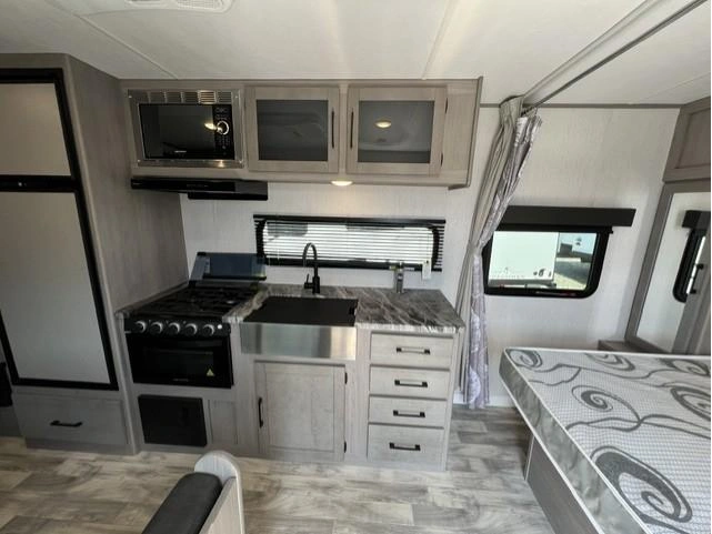 Dutchmen Kodiak 227bh 2022 alt