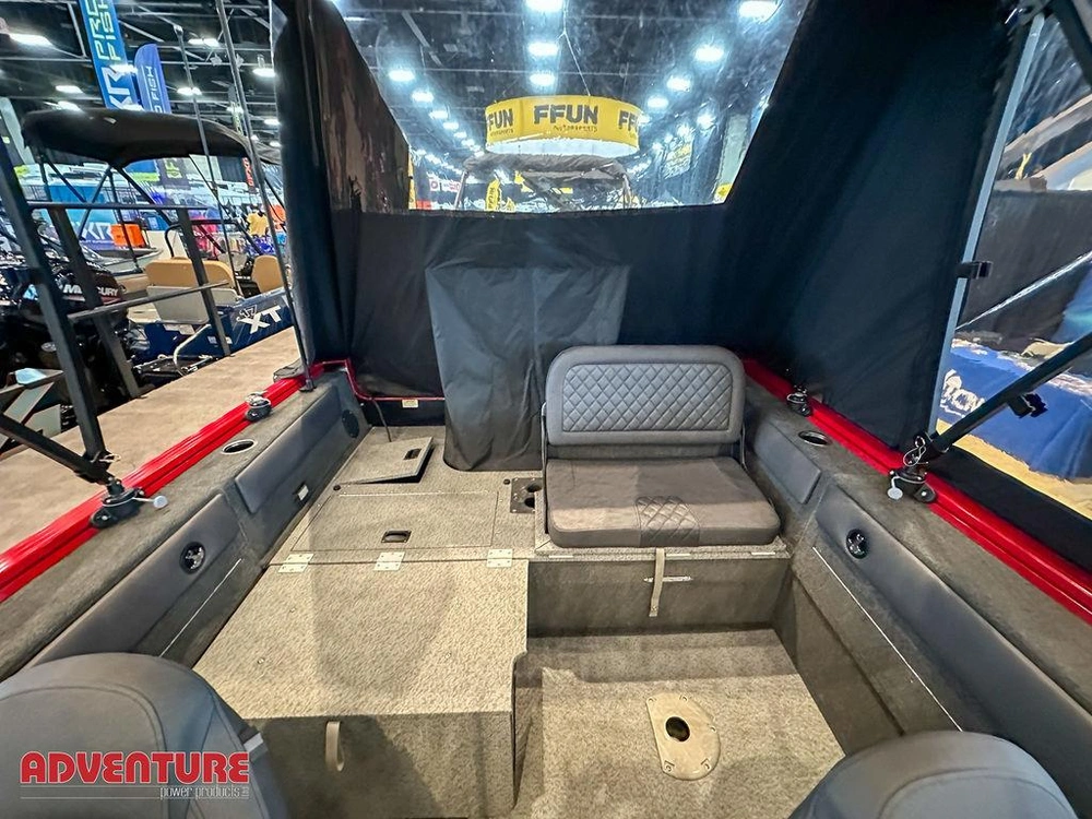 2026 Legend Boats 18xt Sports Package alt