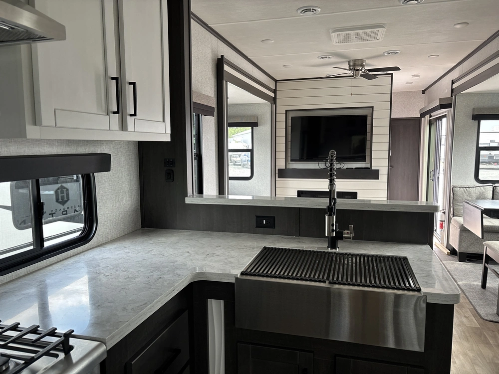 2024 Crossroads Hampton 380rks alt