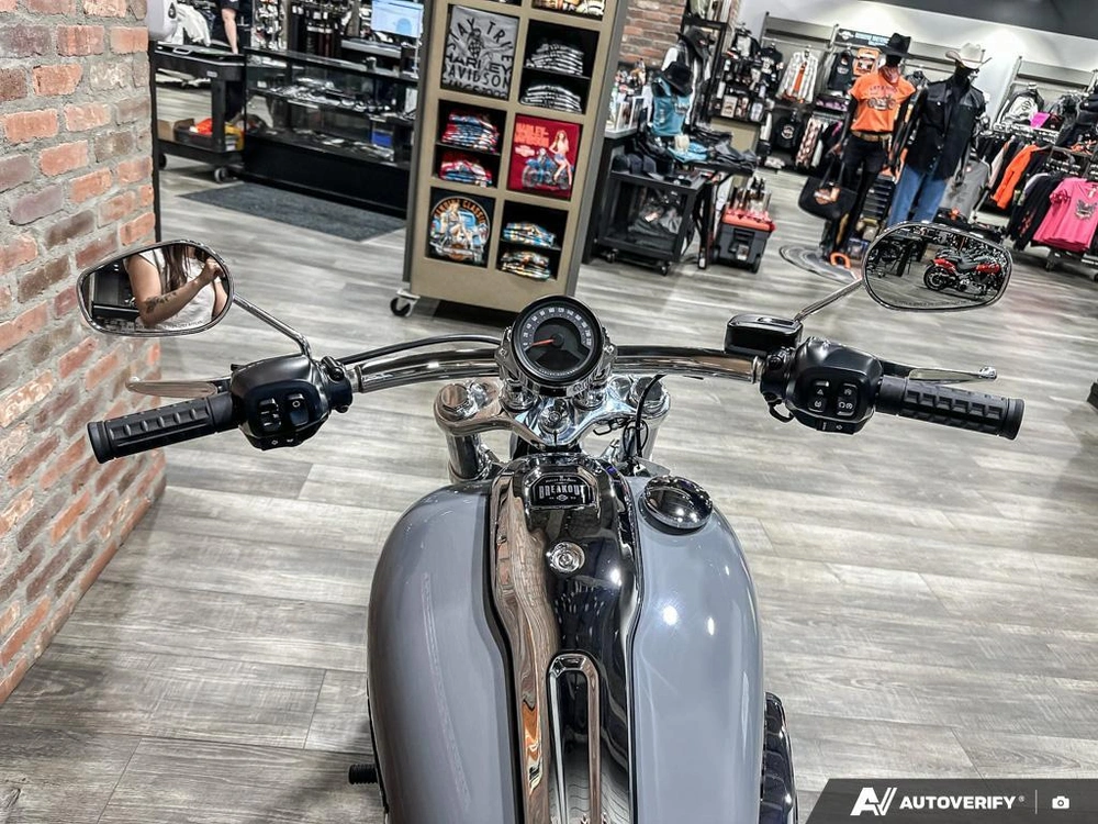 2026 Harley-davidson Breakout alt