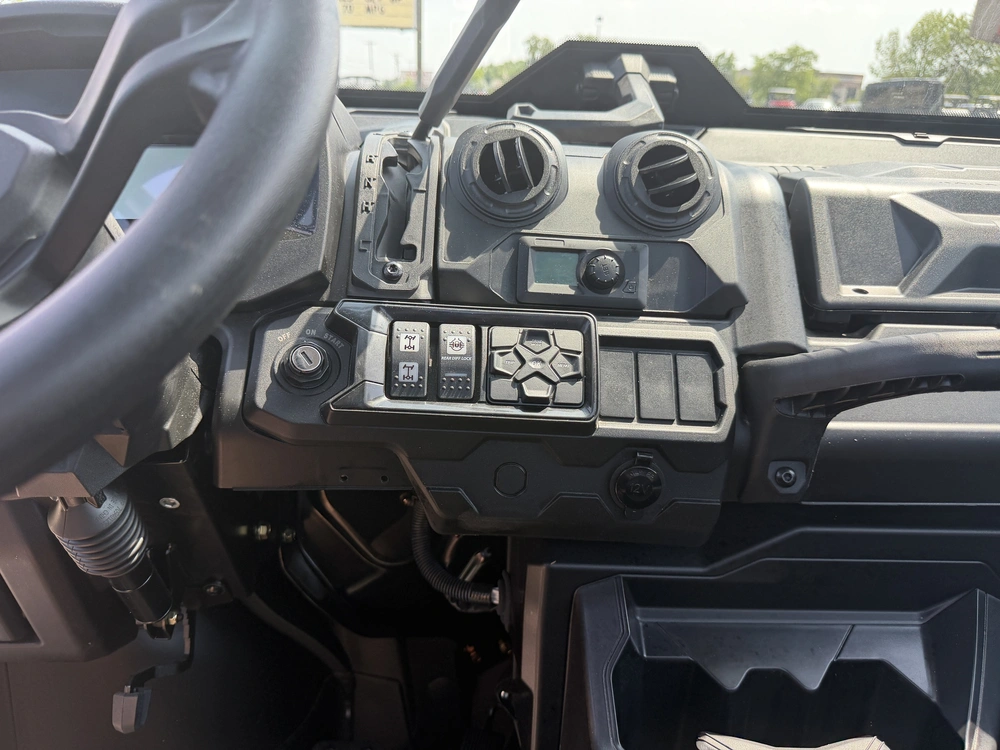 2023 Can-am Defender Ltd Cab Hd 10 alt