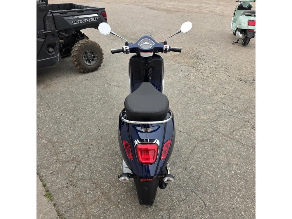 2026 Vespa Primavera 150 alt