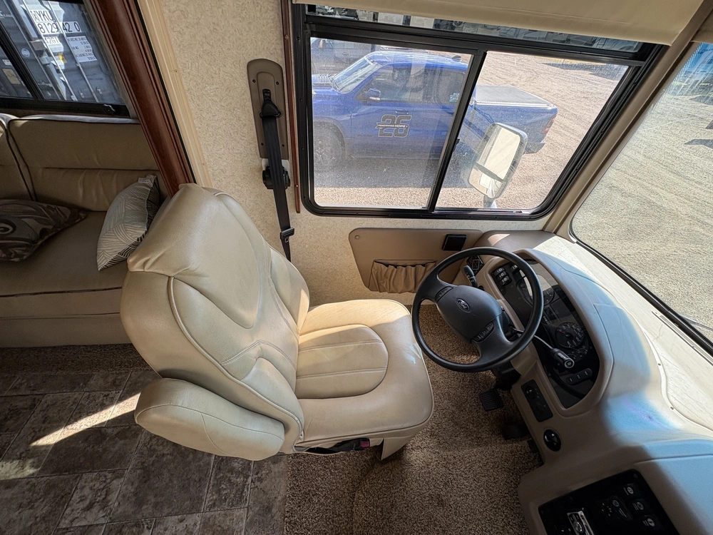 2013 Ford Georgetown 280ds alt