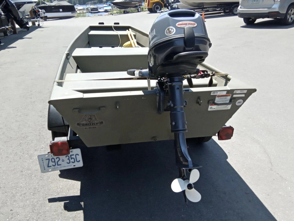2024 Tracker Jon Boat W/yamaha 4 Hp alt
