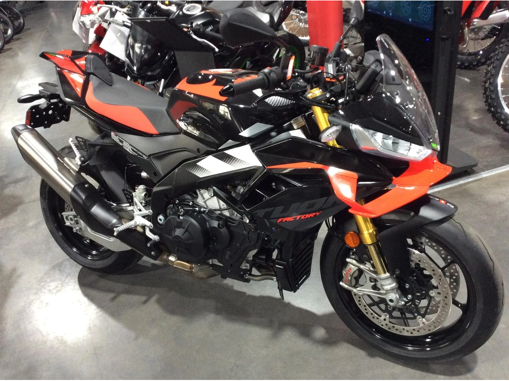 Aprilia Tuono V4 1100 Factory 2026 alt