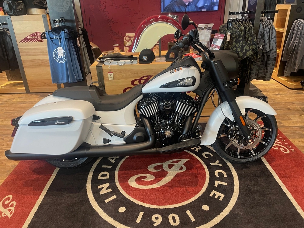 2026 Indian Motorcycle Springfield Dh - Ghost White Mtllc Smk alt