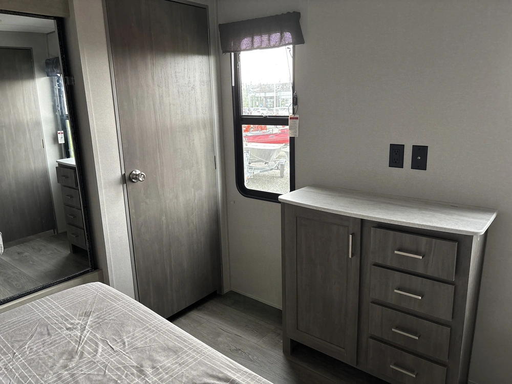 2025 Coachmen Catalina 343bhtsle alt