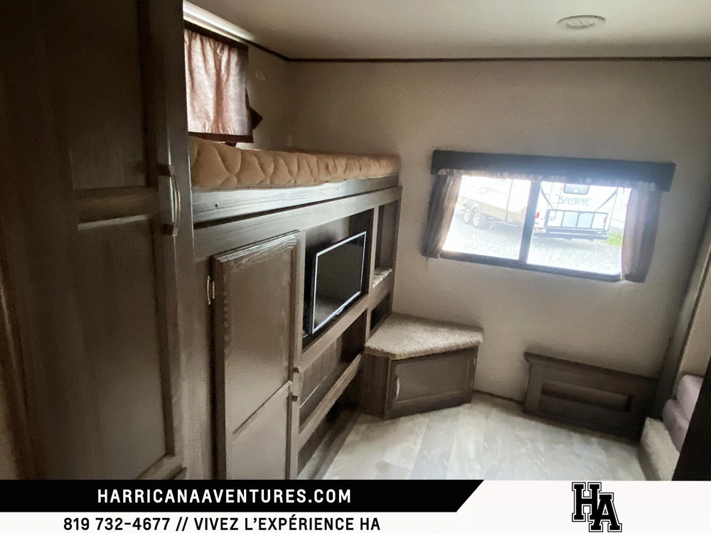 Coachmen Apex 300bhs 2018 alt