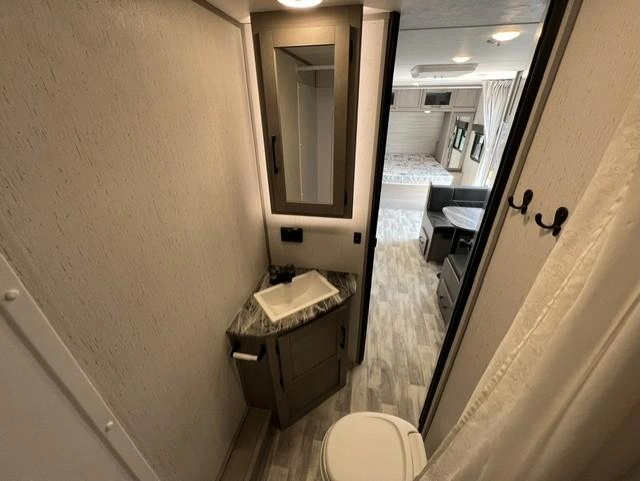 Dutchmen Kodiak 227bh 2022 alt