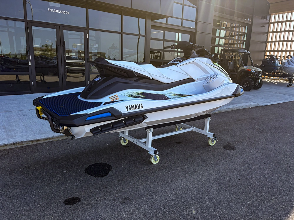 2026 Yamaha Vx Deluxe (w/ Audio) alt