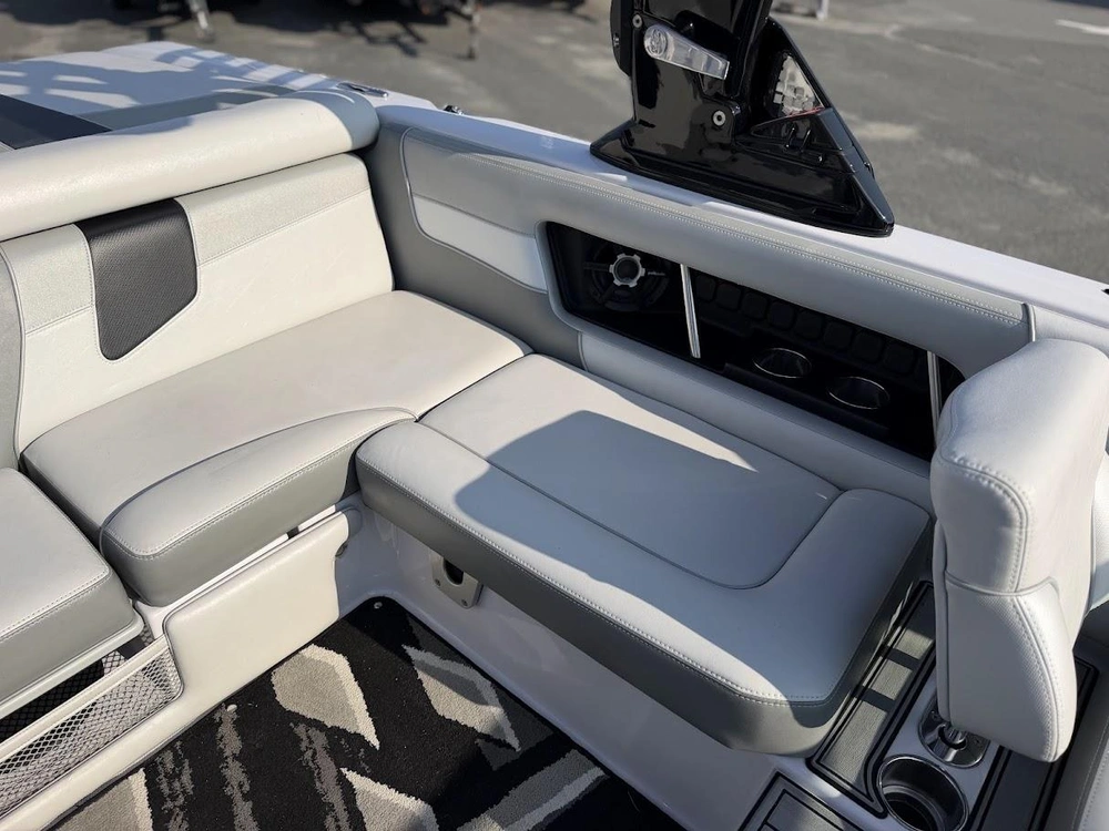 Air Nautique 230 2012 alt