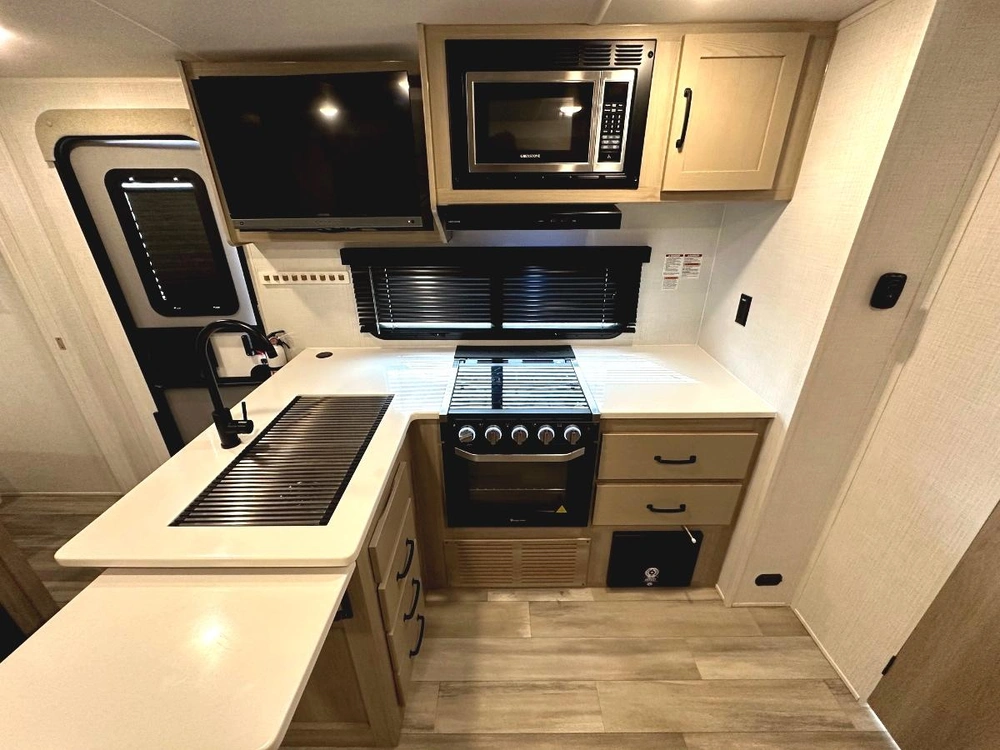 Rockwood Mini Lite 2513s 2024 alt