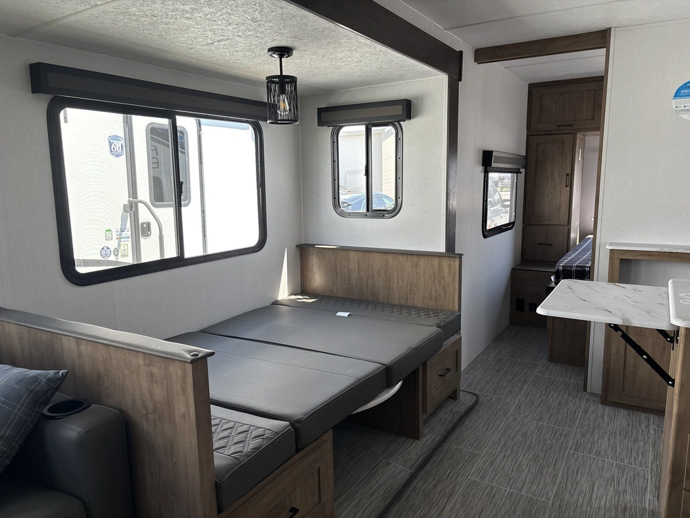 2024 Coachmen Fr. Express 288bhds alt