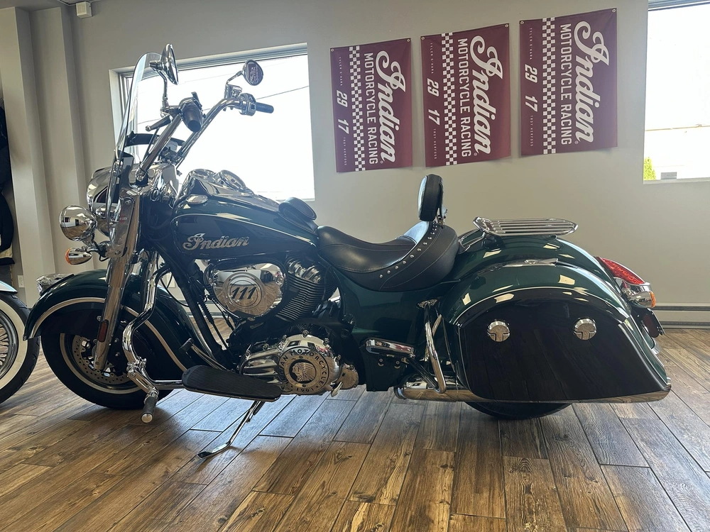 Indian Motorcycle Springfield 2019 alt