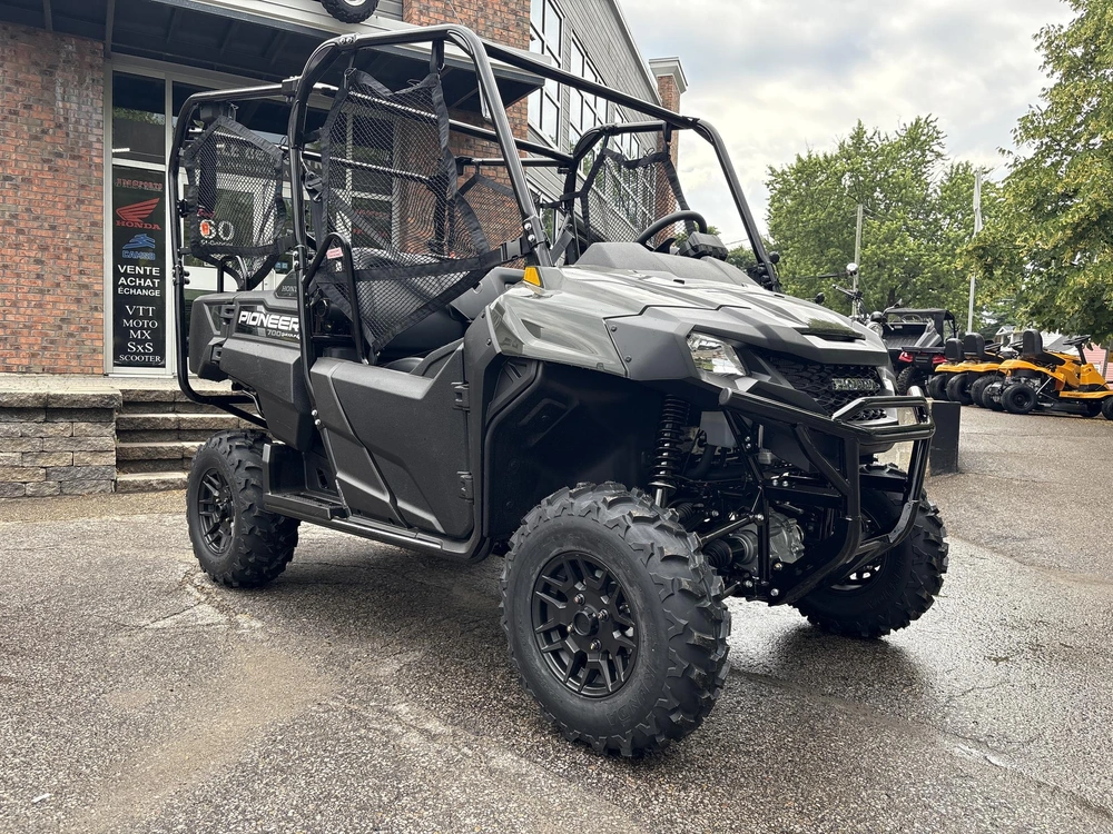 Honda Pioneer 700-4p Dlx 2026 alt