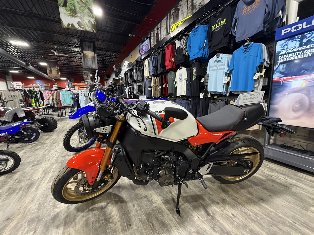 2026 Yamaha Xsr900 White alt