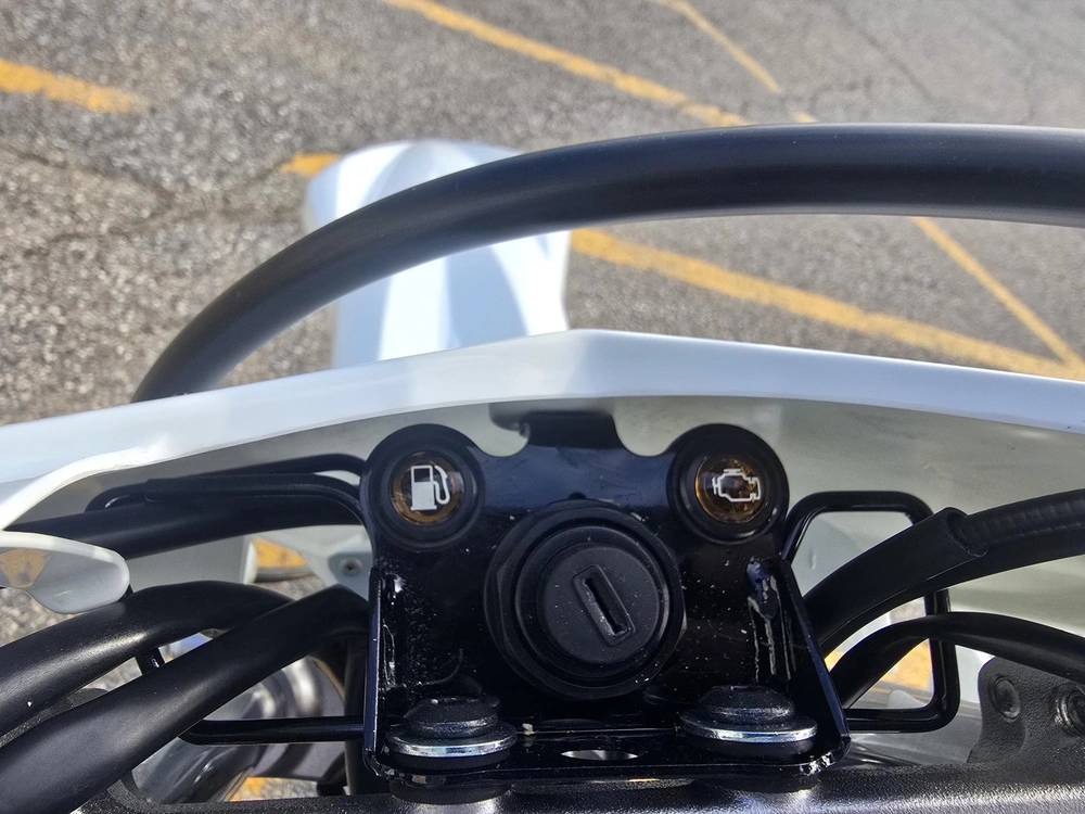 2026 Kawasaki Klx230r alt