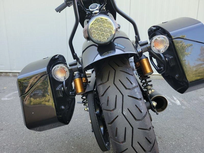 2025 Yamaha Bolt R-spec alt