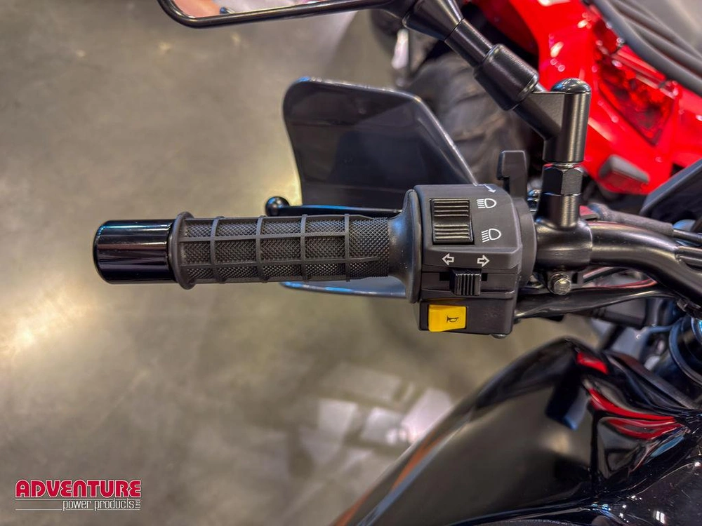 2026 Suzuki Dr650se alt