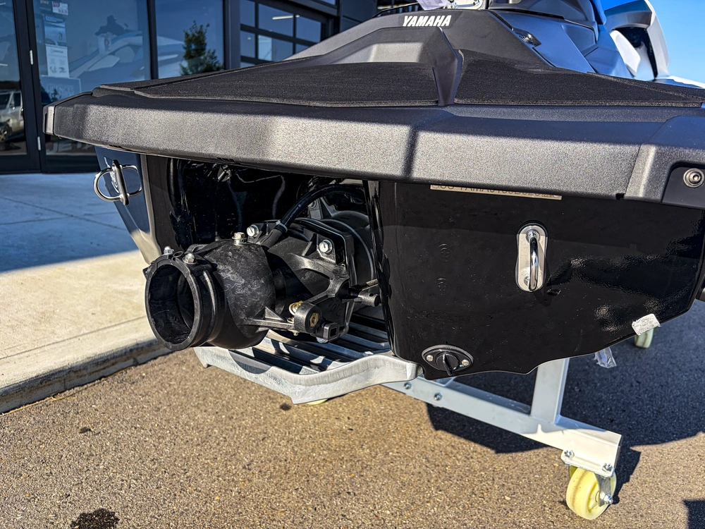 2026 Yamaha Jetblaster 2-up alt