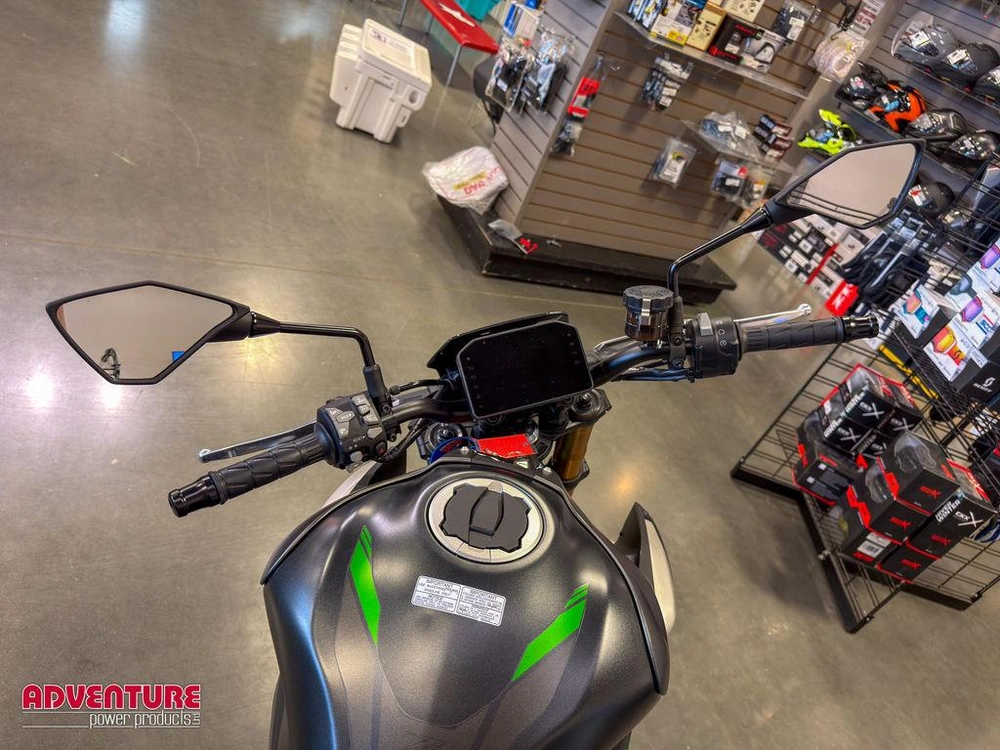 2026 Kawasaki Z900 Se alt