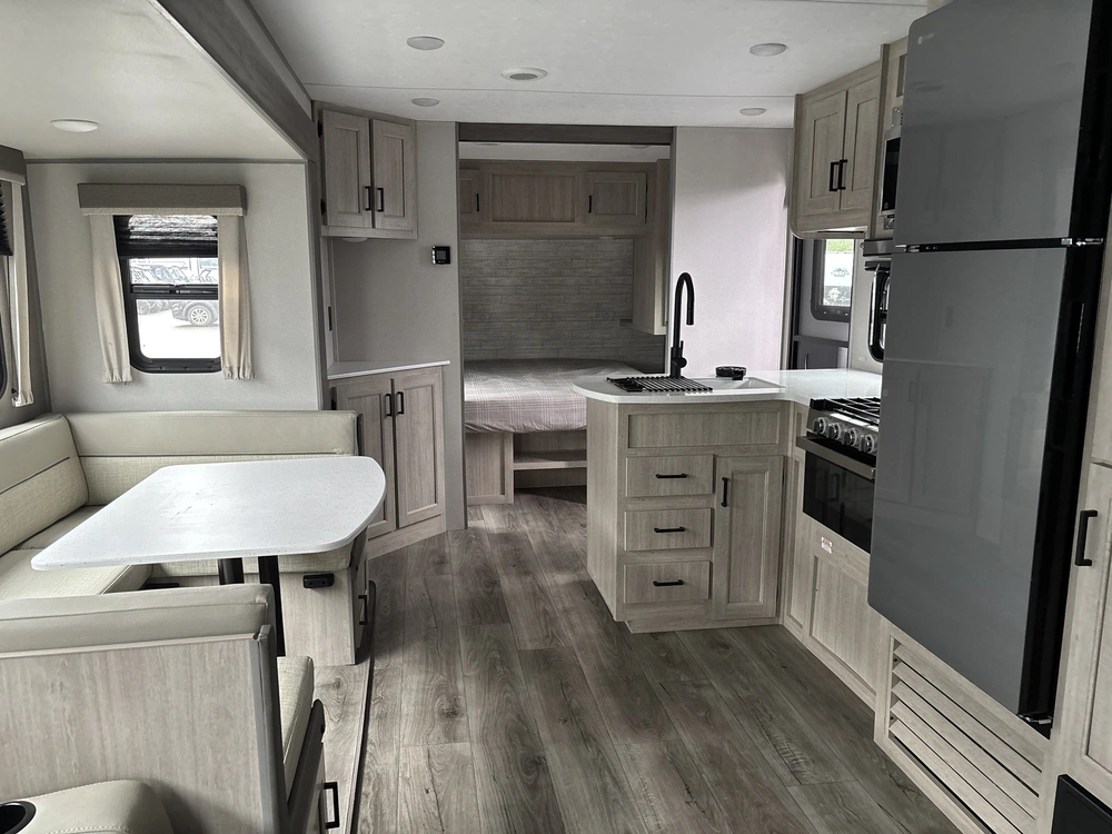 2026 Coachmen Catalina 273dbhckl alt