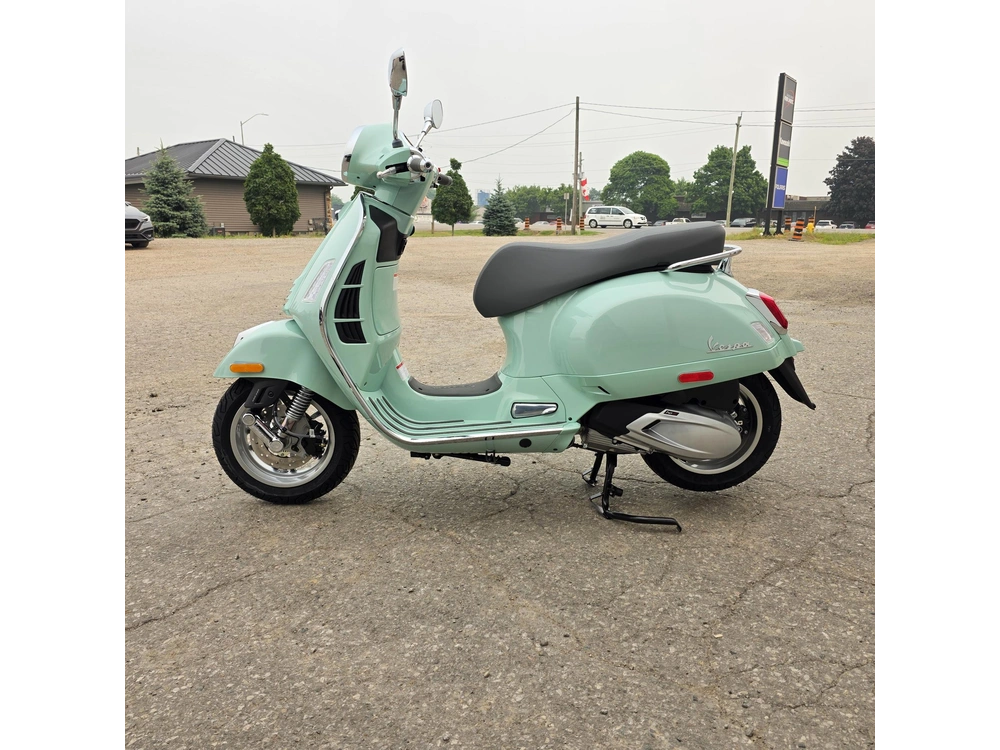 2026 Vespa Gts 310 alt