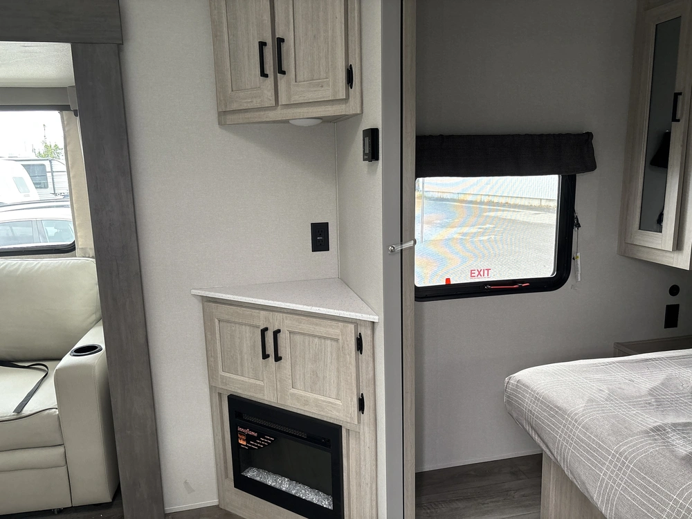 2026 Coachmen Catalina 243rbsle alt