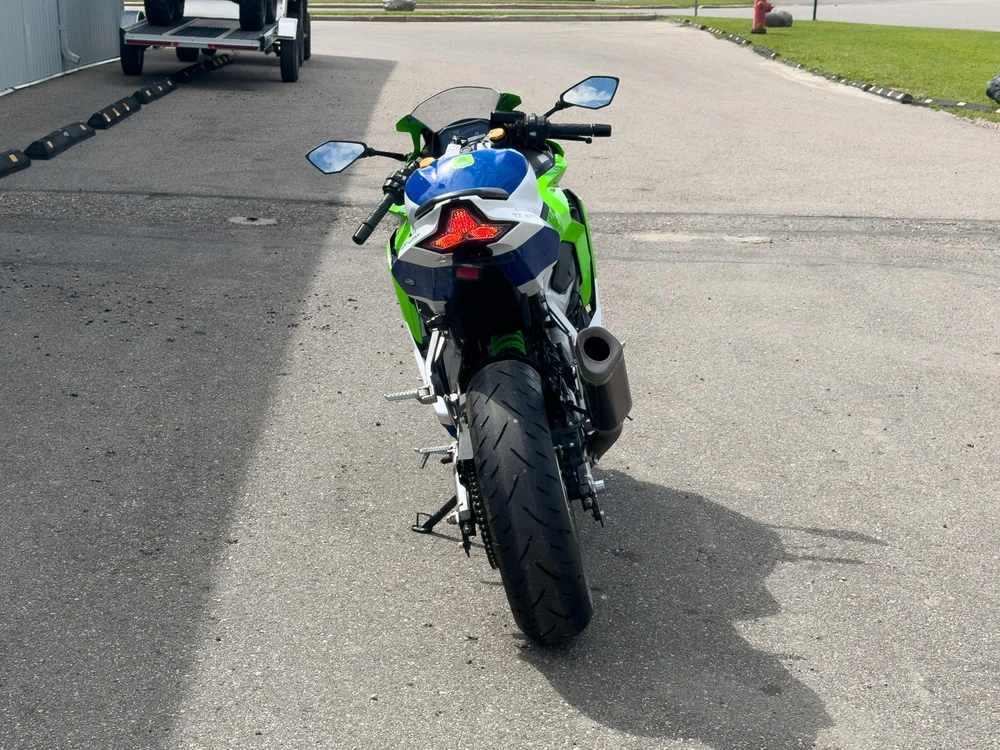 2024 Kawasaki Ninja Zx-4rr alt