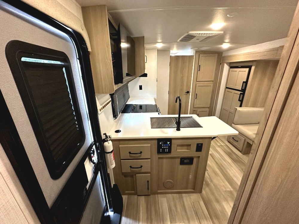 Rockwood Mini Lite 2513s 2024 alt
