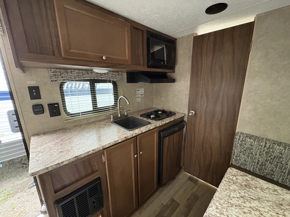 Forest River Viking 17fq 2018 alt