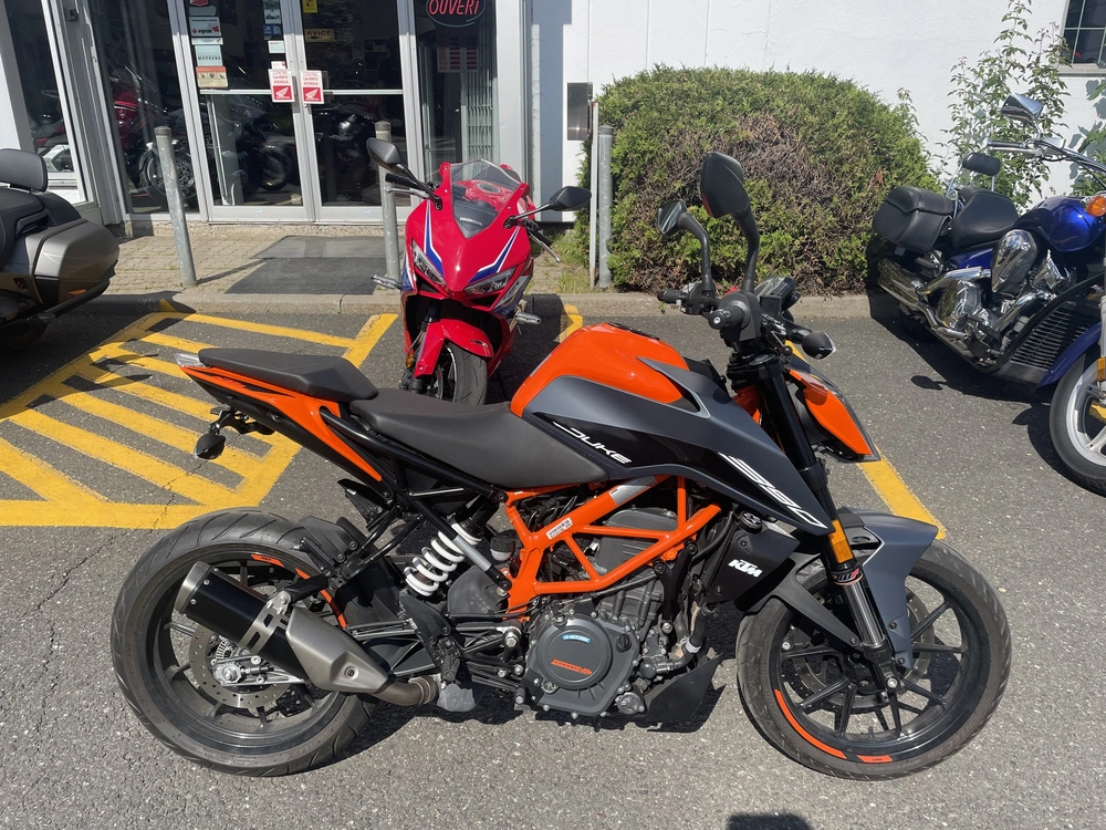 Ktm Duke 390 2023 alt