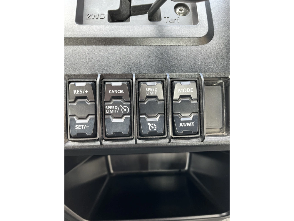 Honda Pioneer Pioneer 1000-5dlx 2026 alt