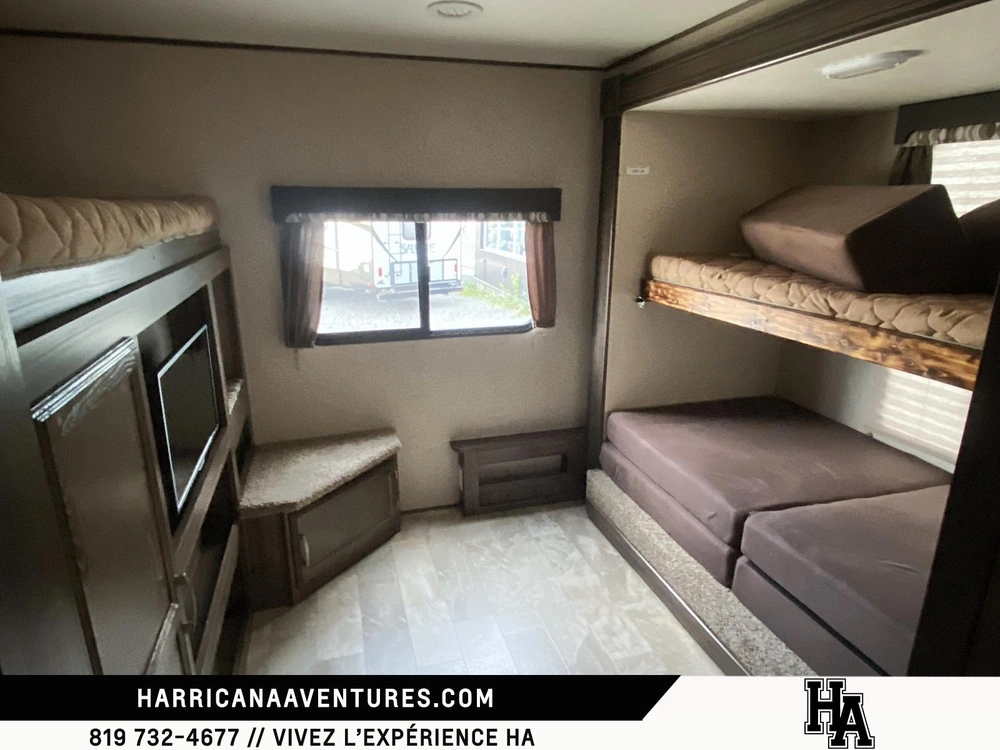Coachmen Apex 300bhs 2018 alt