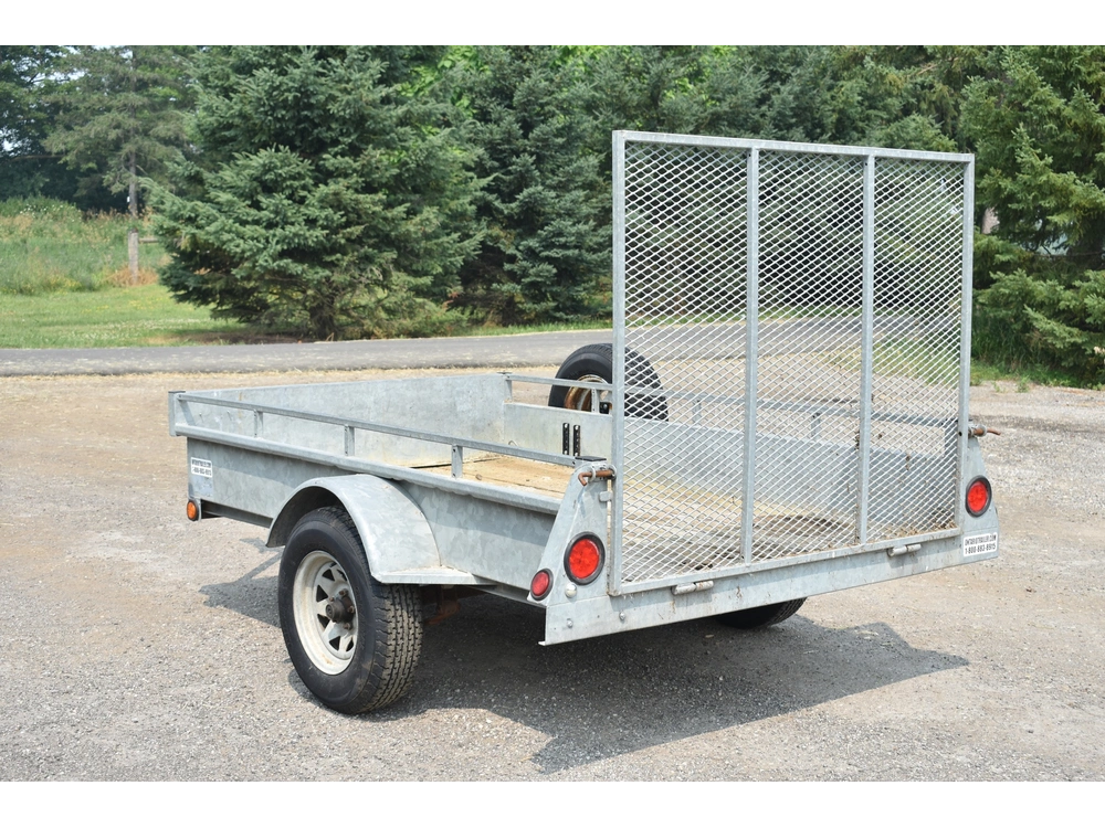 2014 Other Galvanized Enclosed 5' X 8' Sa alt