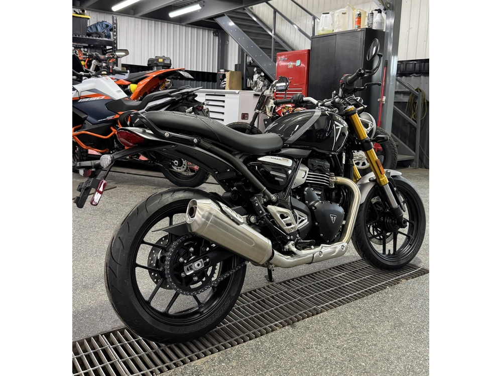 Triumph Speed 400 Noir 2026 alt