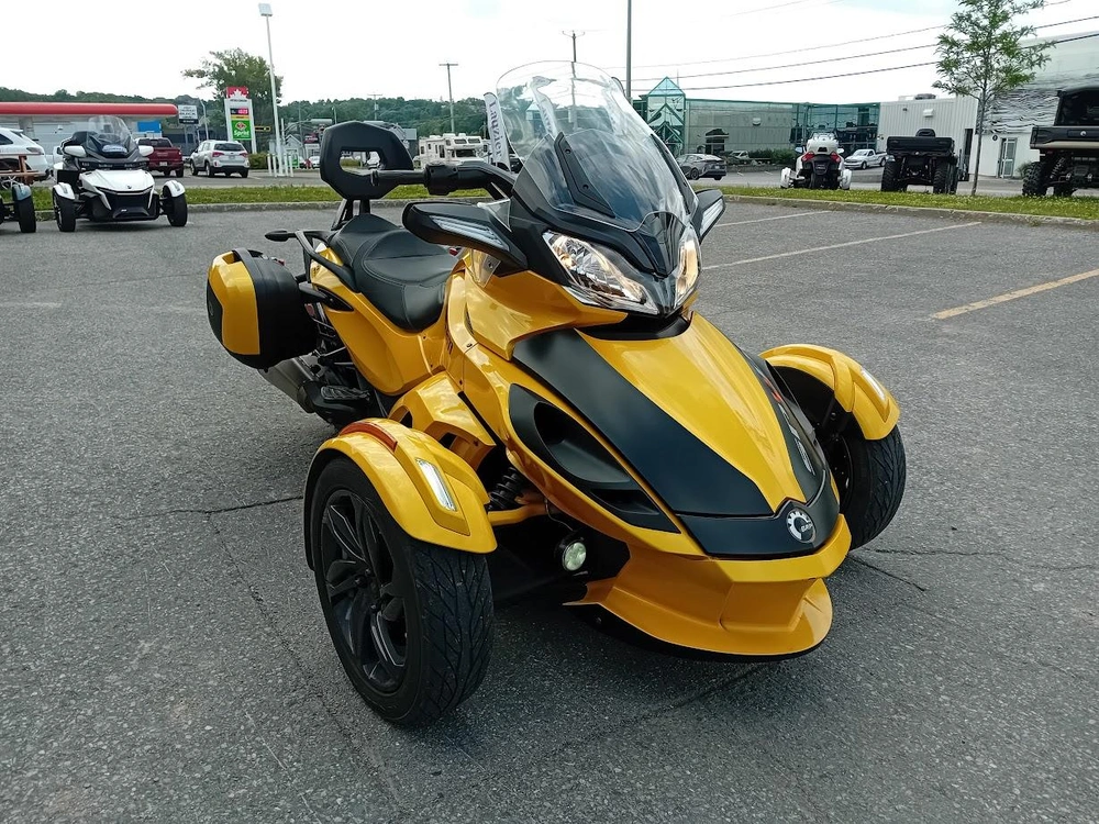 Can-am Spyder Sts Manuel 2013 alt