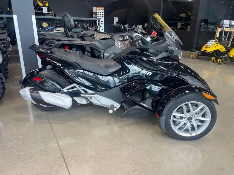 Can-Am Spyder ST (SM5) 2013